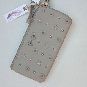Jessica Simpson Beige Floral Flowers Studs Wristlet Wallet Lorelei Daisy NWT